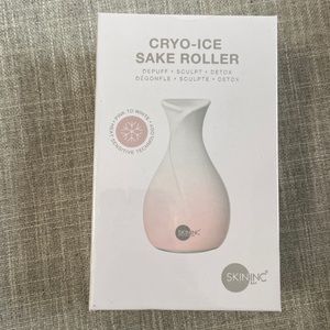 NWT Cryo-Ice Sake Roller